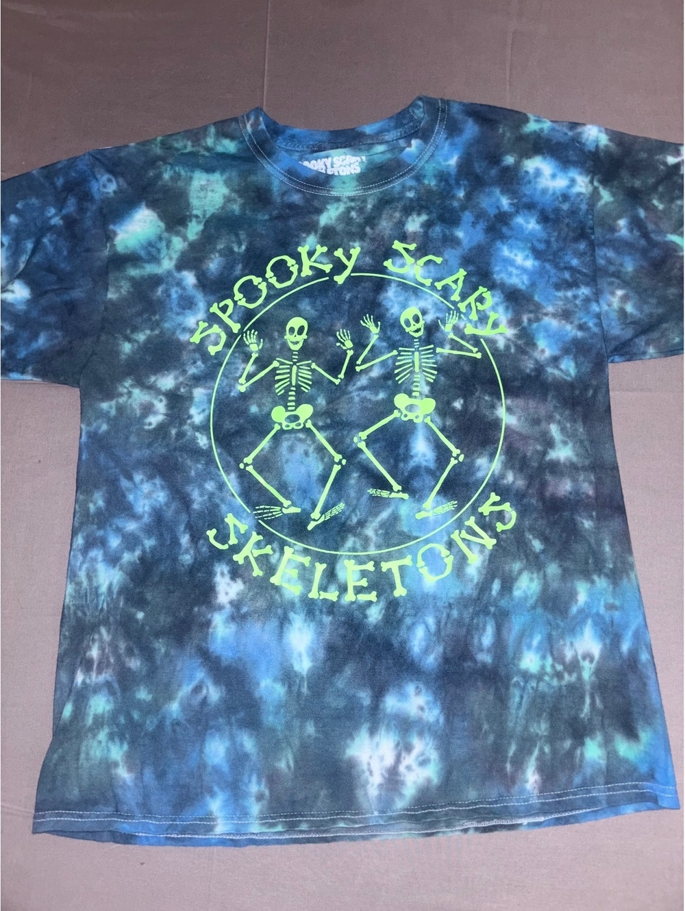 Spooky Scary Skeletons Tie Dye Graphic T-Shirt Medium Halloween Skeleton Tee